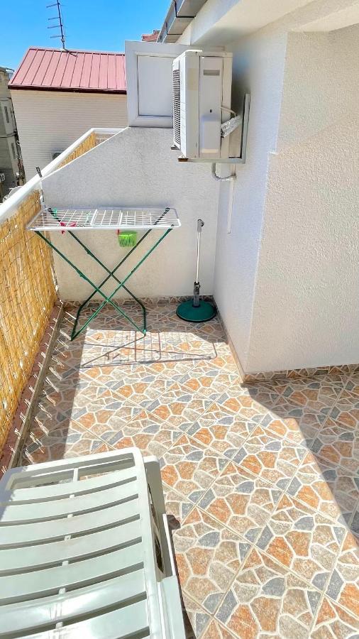 Apartments Neven Omis Exterior photo